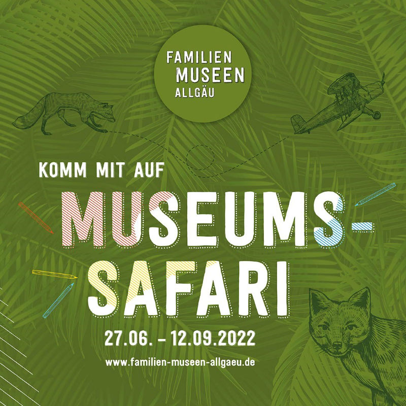 grüne Kachel mit einem Fuchs vor Farnen und dem Schriftzug Museumssafari